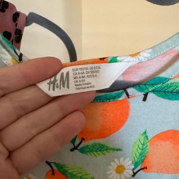 H&M summer Dresses - Picture 2 of 2